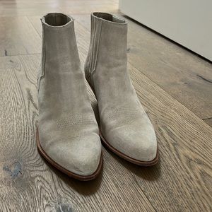 Golden Goose offwhite suede boots